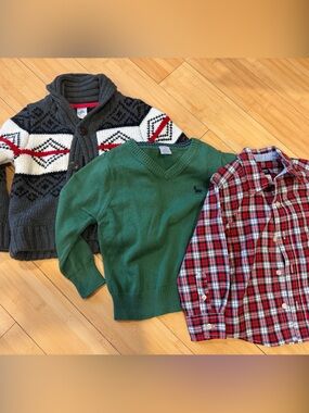 LIKE NEW! BUNDLE! 3! Carter’s Kids Toddler Assorted Shirt Sweaters Sz 2T